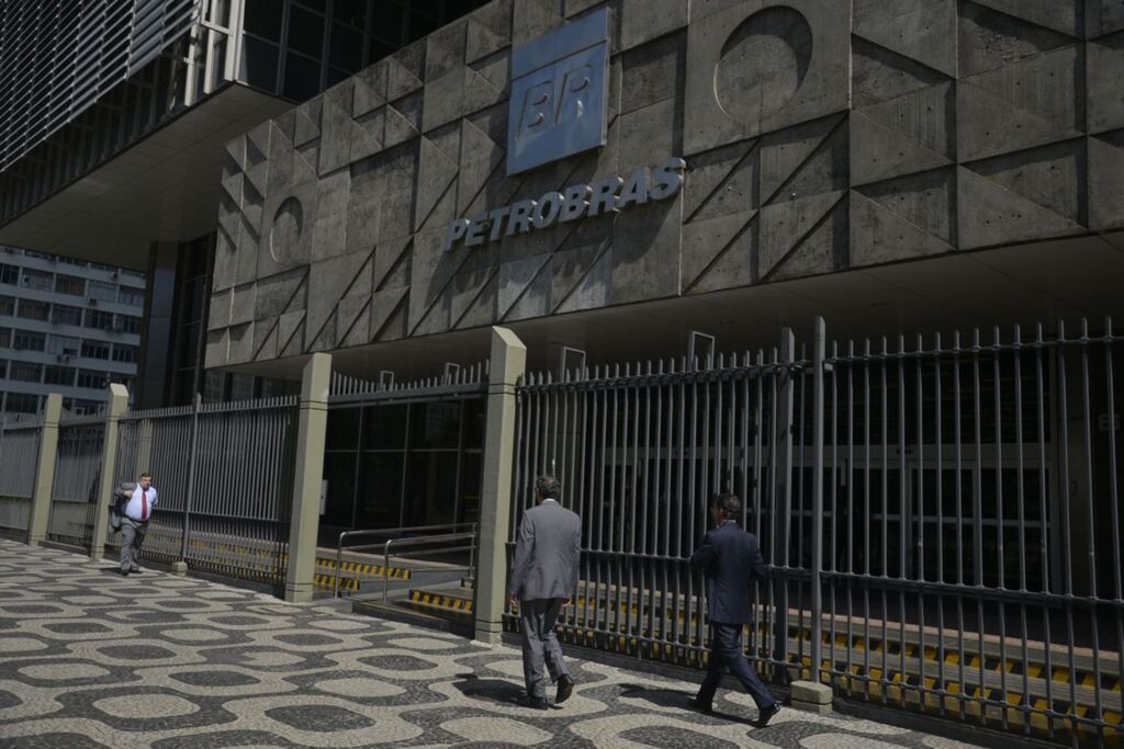Petrobras reduz preço da gasolina e diesel nas refinarias