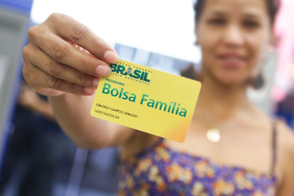 Governo retira 1,3 milhão de beneficiários do Bolsa Família