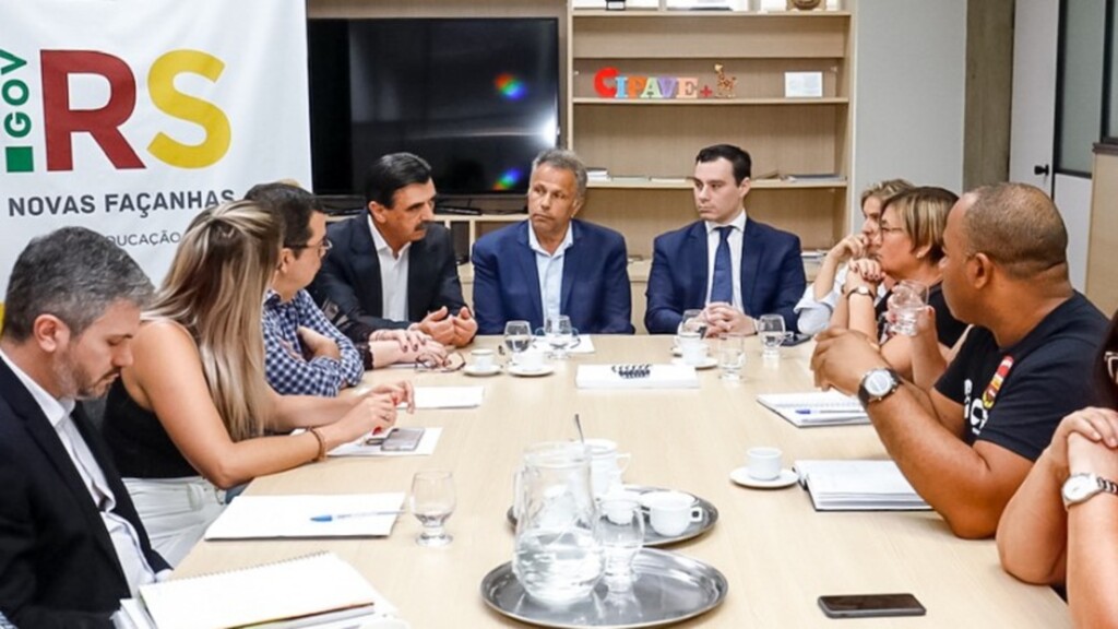 Governo apresenta proposta para que magistério recupere aulas e finalize greve