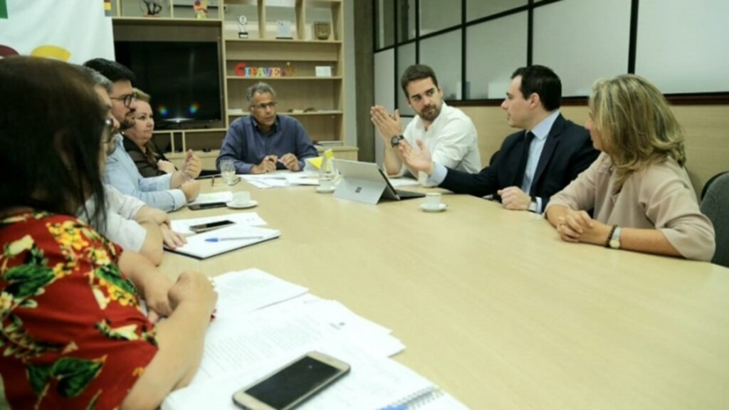 Leite antecipa encontro do governo com Cpers para esta terça, dia 7
