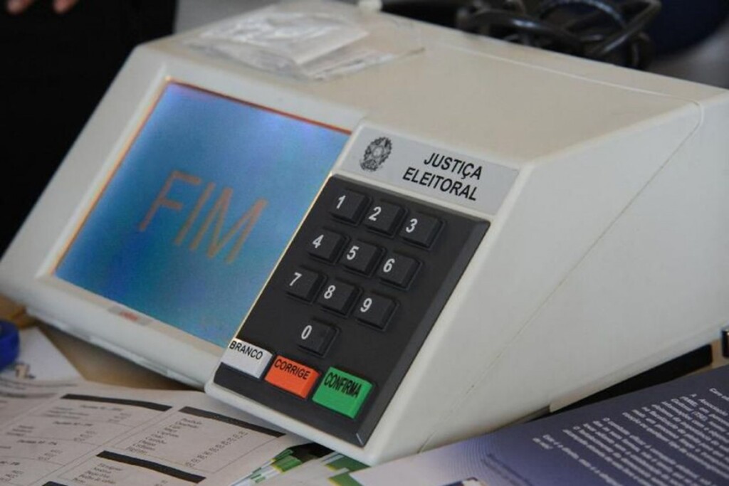 Testes em urnas eletrônicas encontram falhas mínimas, diz TSE