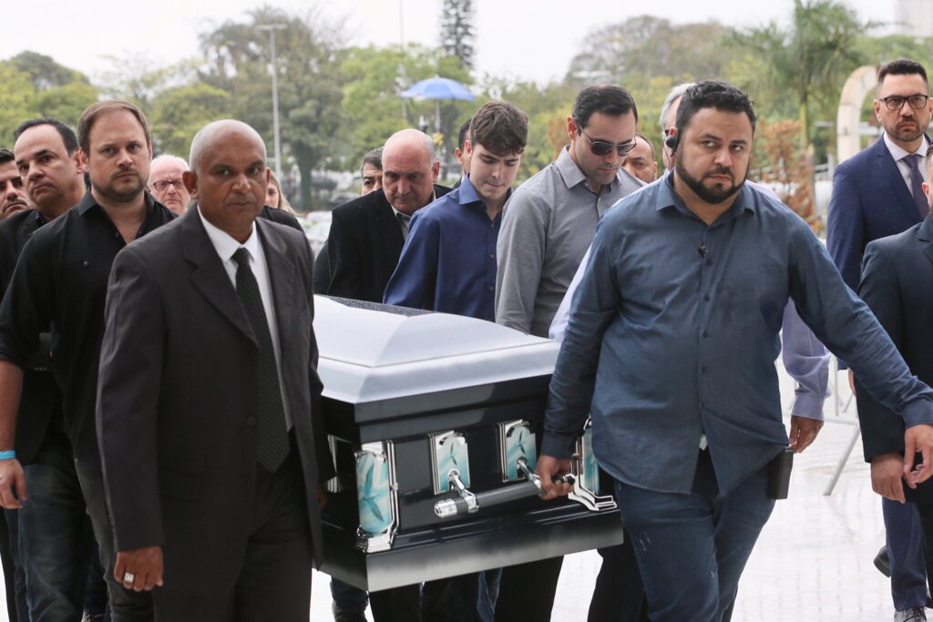 Corpo do apresentador Gugu Liberato é velado na Assembleia de São Paulo