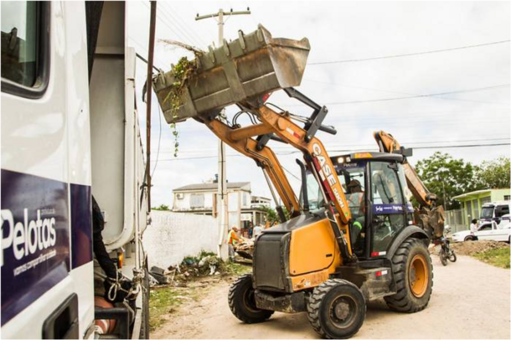 Bota Fora retira 25 cargas de lixo da Gotuzzo
