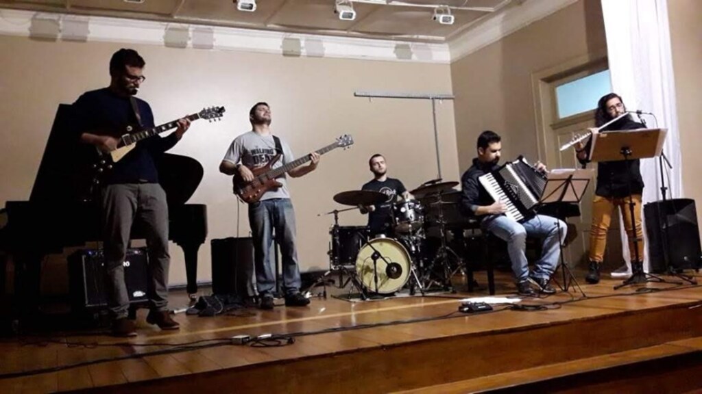 Projeto leva música ao vivo à feira do Parque Dom Antônio Zattera
