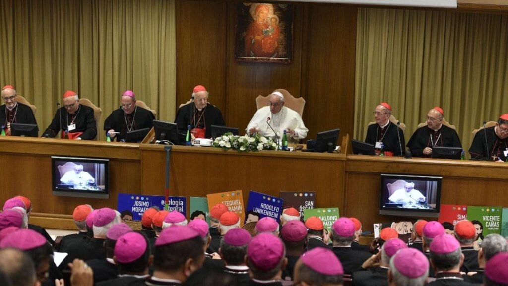 Papa pede respeito a indígenas em abertura de Sínodo da Amazônia
