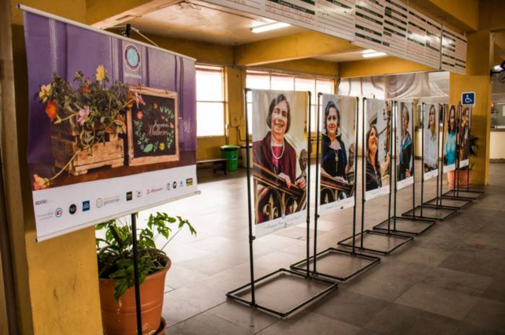 Rodoviária recebe exposição 
