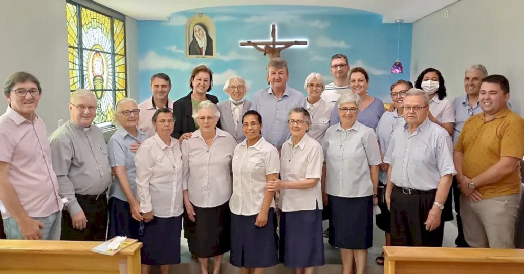 Bispo Dom Mário esteve em Capinzal e celebra palavras de fé na restaurada Capela do Hospital Nossa Senhora das Dores