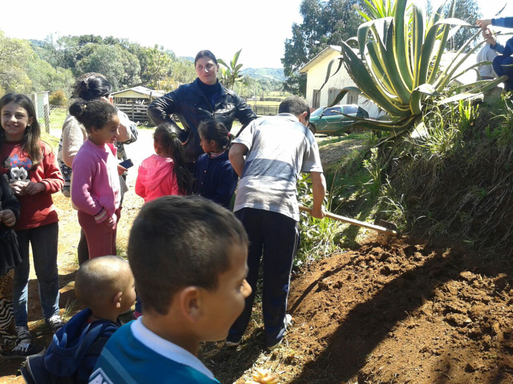 N. E. M Maria Eleci Correia