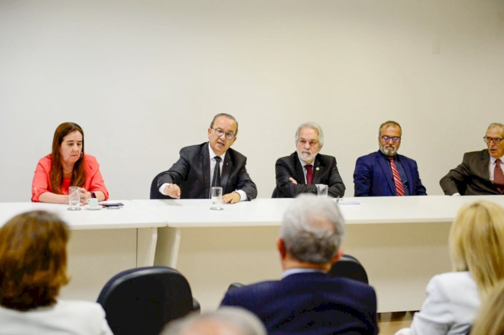 Governador eleito Jorginho Mello faz visitas institucionais à Assembleia Legislativa e ao Tribunal de Justiça