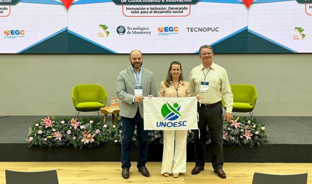 Unoesc participa do 12º Congresso Internacional de Conhecimento e Inovação da OUI