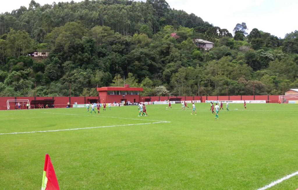  - Campeonato Municipal de Seara tem apresentado bons jogos