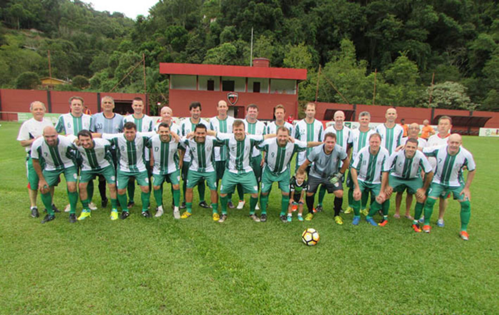  - Veterano do Centro apresentando nova camisa