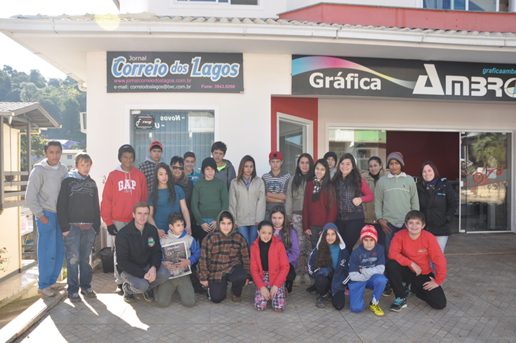 Estudantes de Pinhal da Serra visitaram Cadeia  Pública, Jornal Correio dos Lagos e Gráfica Ambrosio