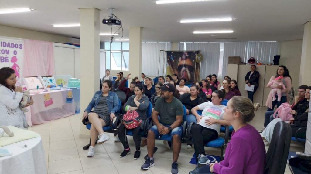 Equipe da Secretária de Saúde realiza 7º Encontro de Gestantes no município