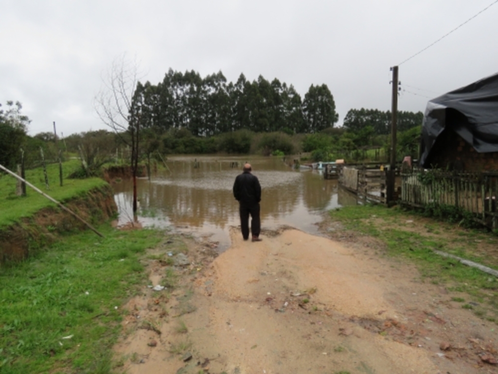 Turuçu: Prefeito em exercício monitora transtornos causados pela chuva na cidade