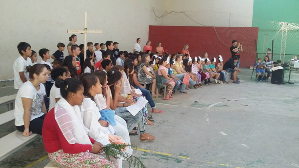 Páscoa na E. E. B. Isidoro Silva