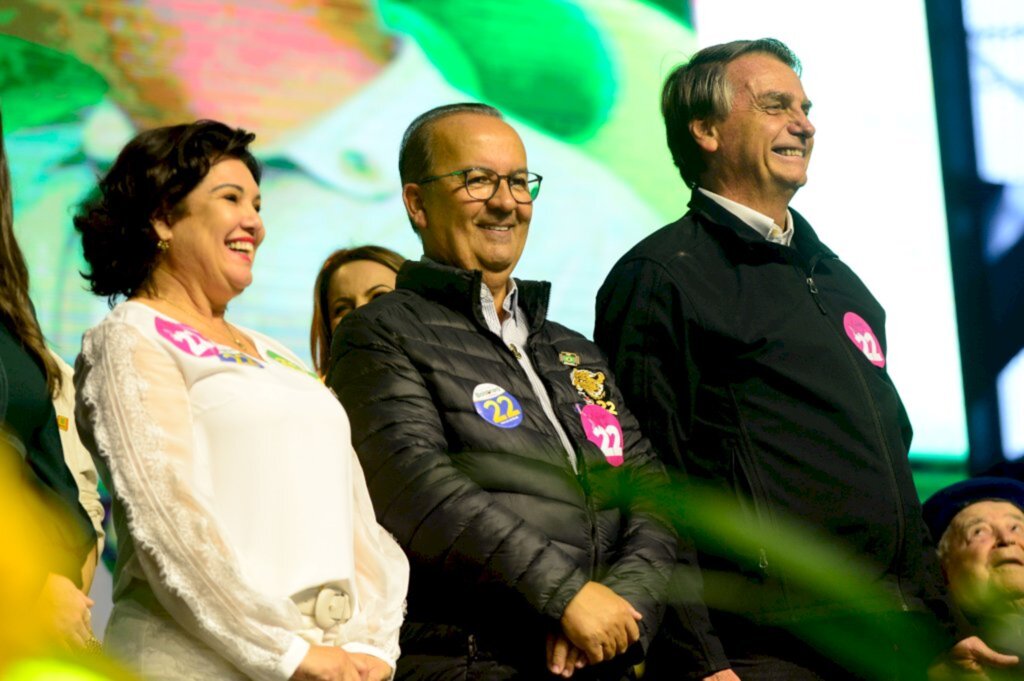 'Eu peço voto no Jorginho Mello para governar este estado', diz Bolsonaro