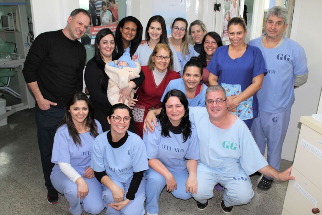 Rio Grande: Bebê que chegou a pesar 405 gramas tem alta no HU-Furg