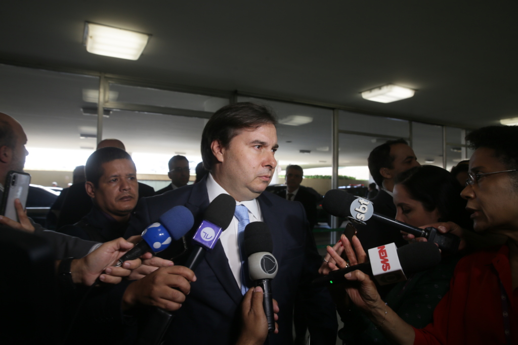 Maia critica mudança na 