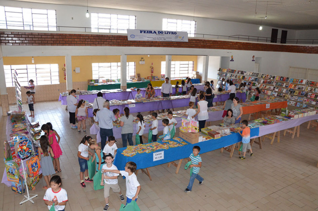 Anita Garibaldi recebeu Festival Literário e 1ª Feira do Livro