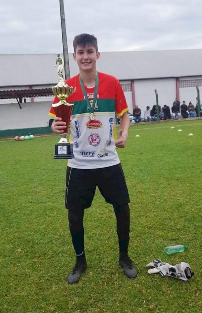 ESCOLINHA MORETTI REVELA MAIS UM ATLETA CAPINZALENSE