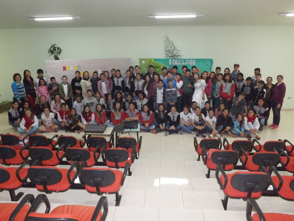 Dia do Folclore na escola