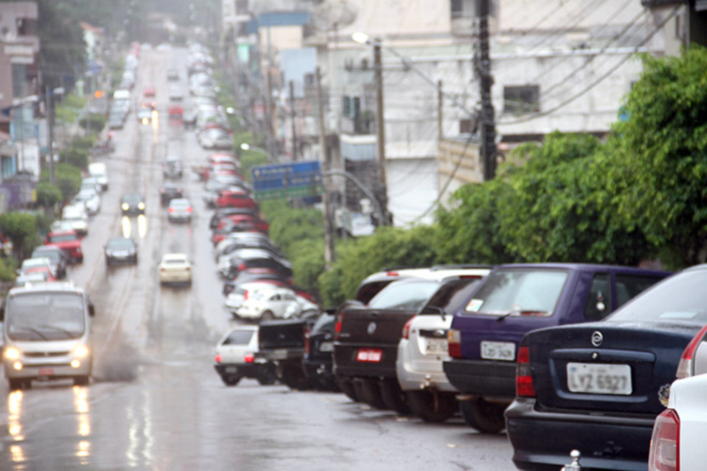  - Aumento na frota reflete no trânsito da cidade