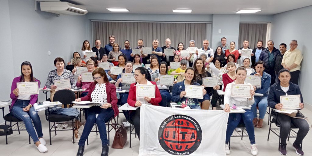 Aldo Azevedo / jornalista - Abertura do Curso com o tema: ?A importância da Mulher no Mundo Sindical?, mesa composta pelos presidentes sindicais, também da Federações, Confederação Nacional e palestrantes.