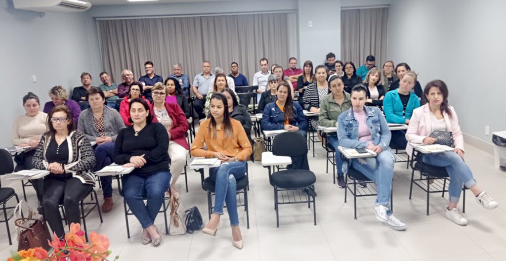 Capinzal é sede de curso voltado as mulheres trabalhadoras sindicais da área da alimentação