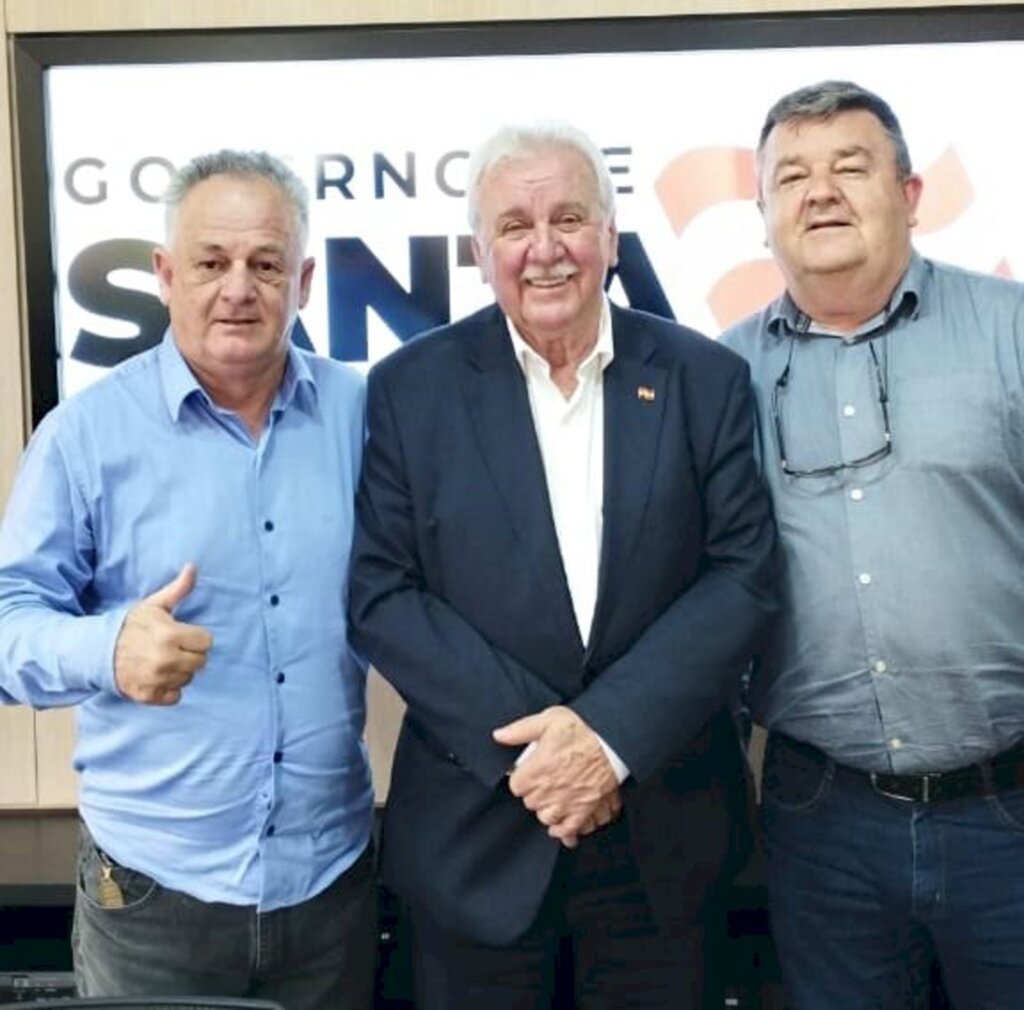  - Enio de O Tempo jornal de fato, governador em exercício de Santa Catarina (Sopelsa) e Beto Jacobus.