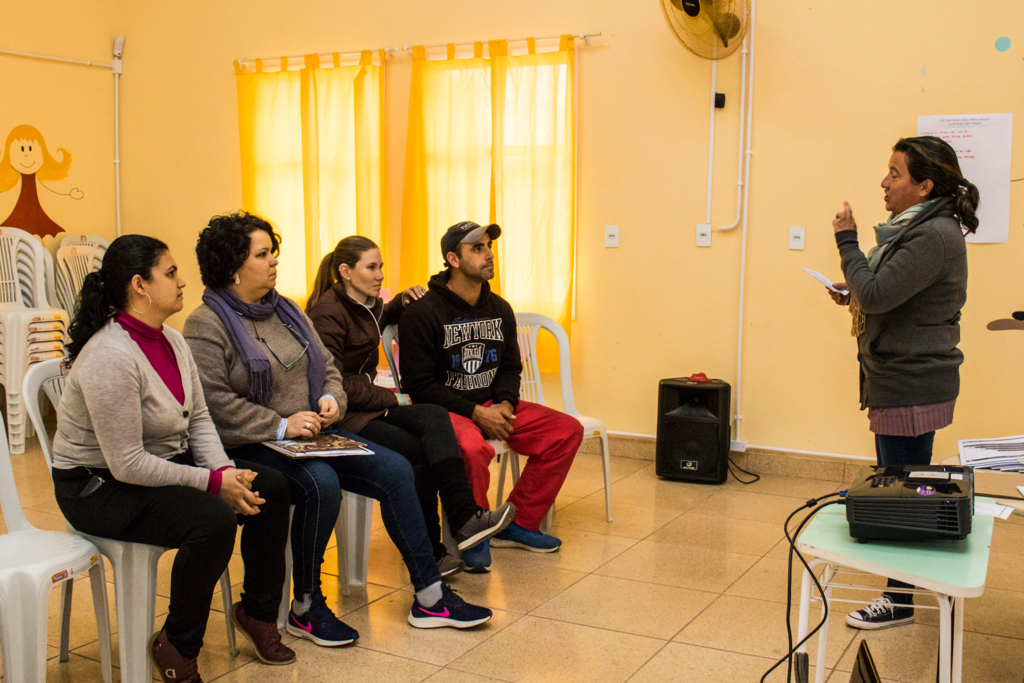 Programa de prevenção à violência ajuda pais a controlarem a raiva