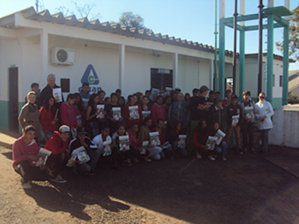 Alunos conheceram o sistema da Casan