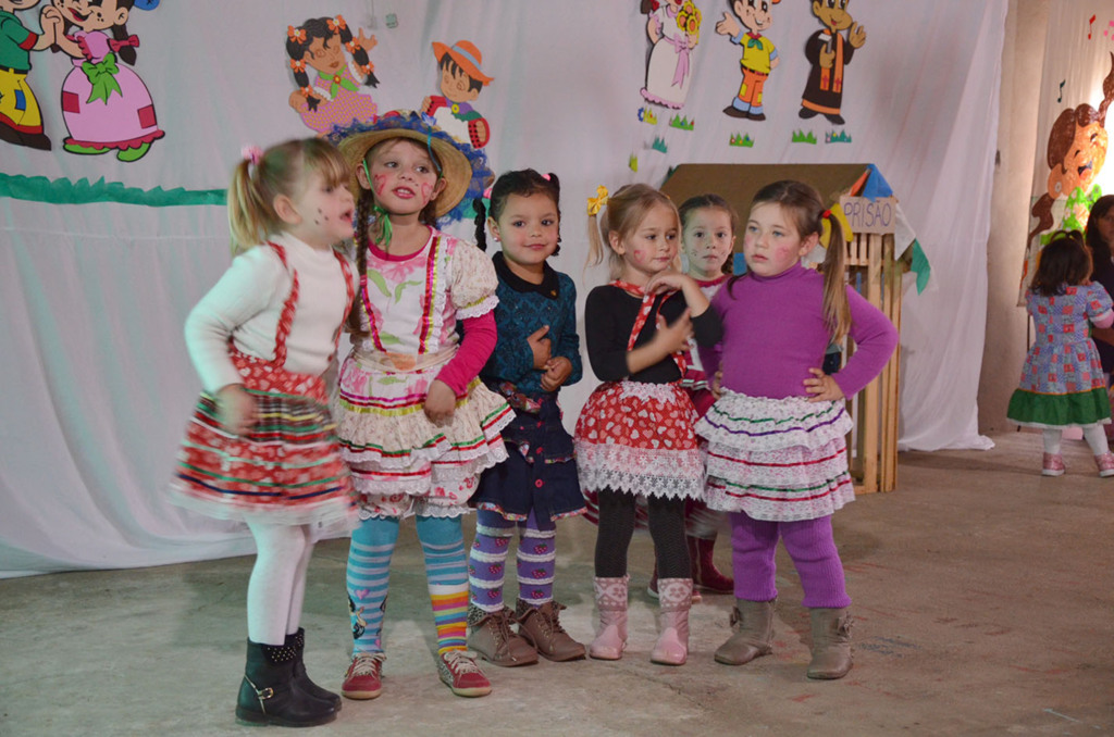 Secretaria de Educação de Pinhal da Serra proporcionou teatro aos estudantes