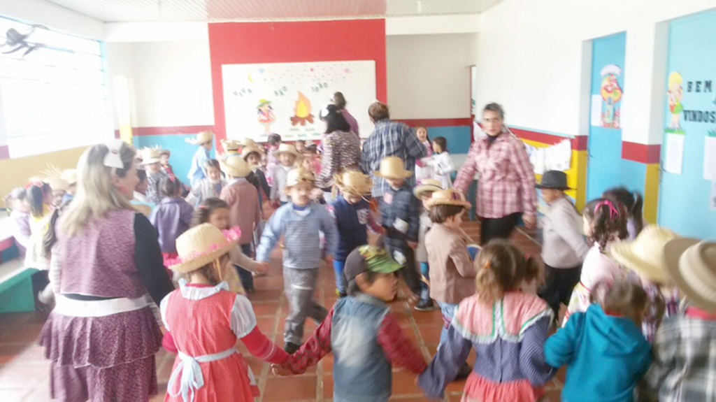 Alunos produziram trabalhos sobre o Modernismo