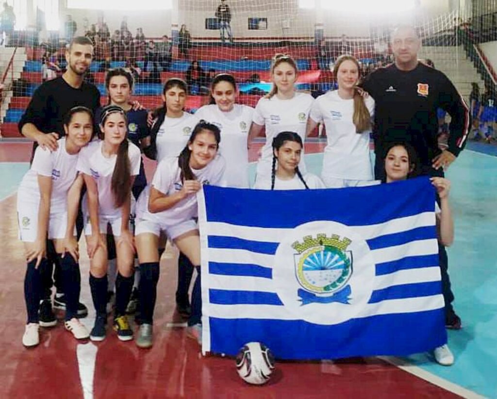 Escolinha de Futsal feminino de Capinzal atua fora de casa diante de Piratuba