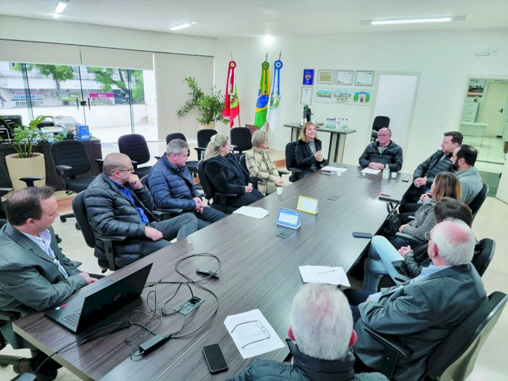 Município de Joaçaba assina convênio de adesão da Previdência Complementar para os servidores