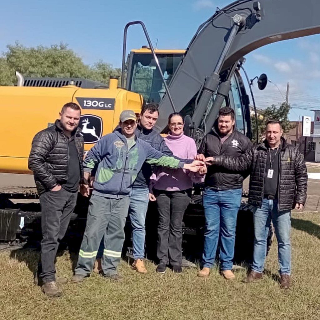 Prefeitura de Zortéa melhora seu parque de máquinas e a frota de veículos