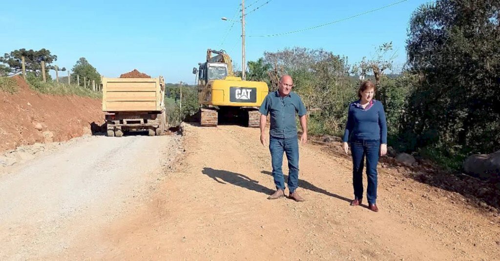 Prefeita em exercício de Capinzal visita benfeitorias de vias públicas