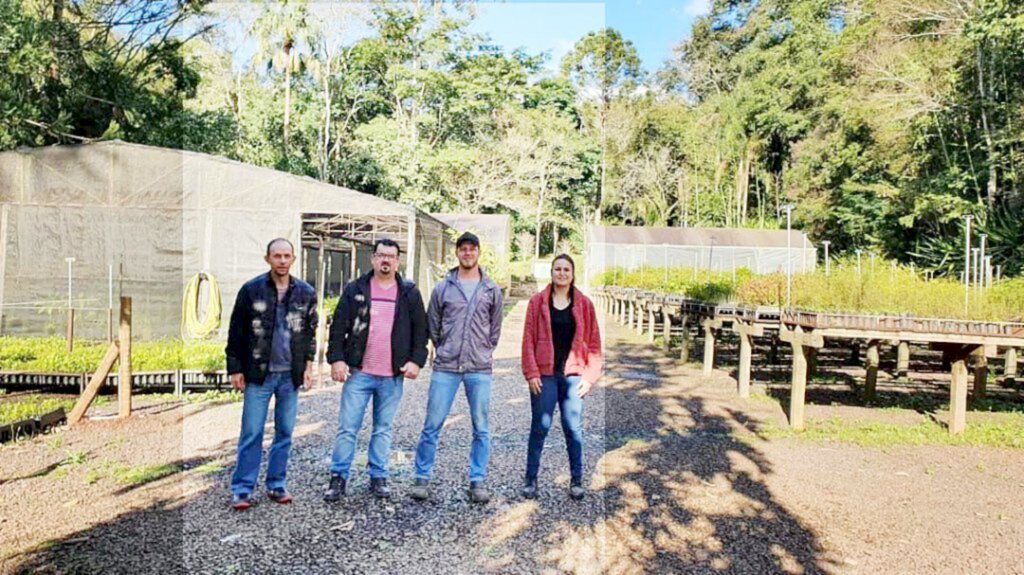 Capinzalenses em visita ao Centro de Divulgação Ambiental e no Horto Botânico pertencentes ao Consórcio de Itá