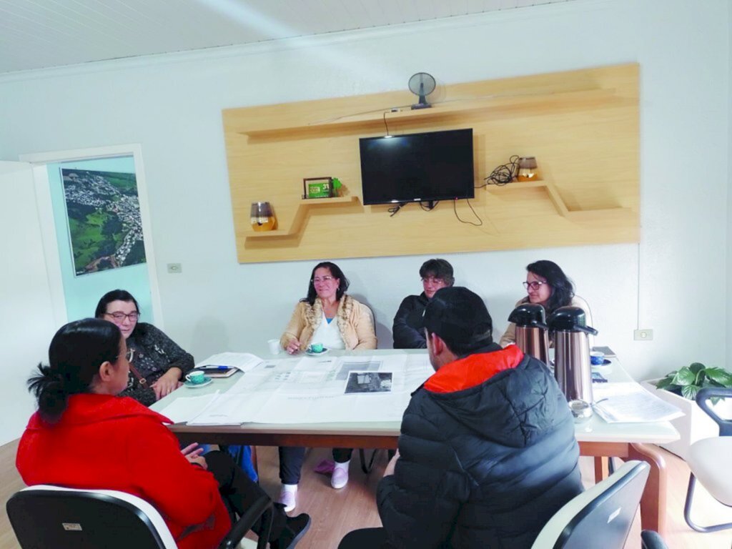 REUNIÃO COM A DIRETORIA DO CLUBE DE MÃES DE ZORTÉA