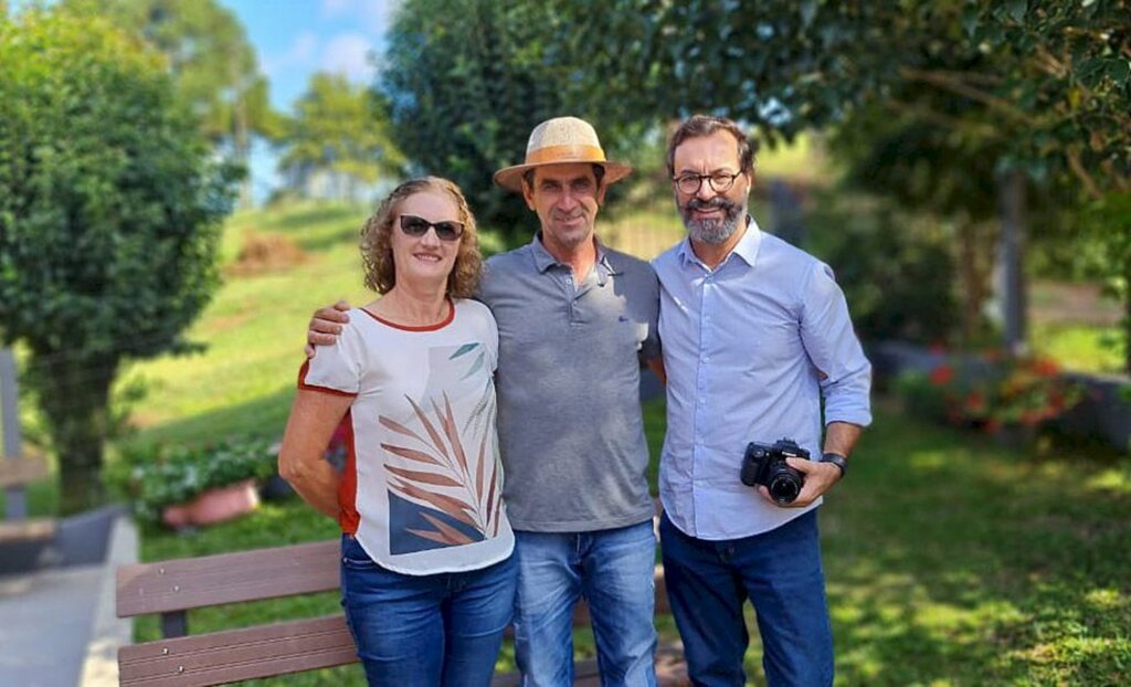 Família Silva, sócios da Coocam contam sua história na Resenha do Cooperativismo desta semana