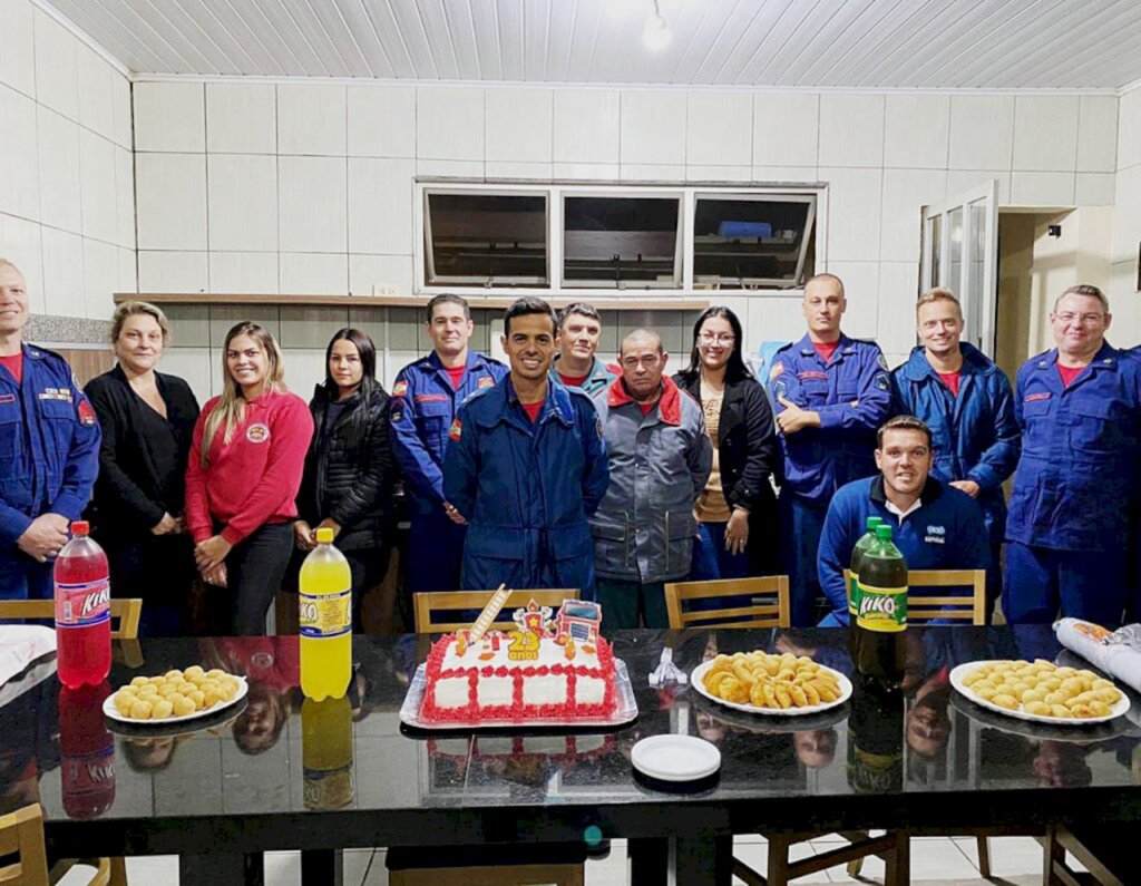 Corpo de Bombeiros de Capinzal comemora 23 anos de atividades, sendo que também atende Ouro e Zortéa