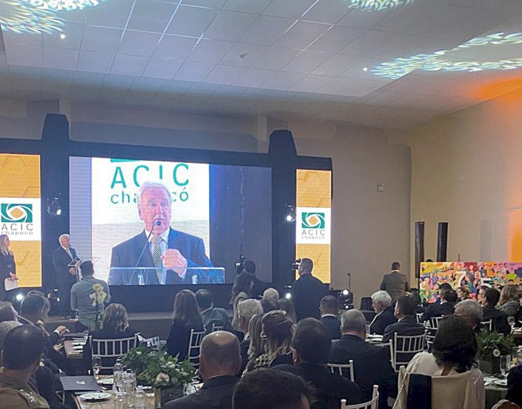  - Deputado Moacir Sopelsa em ato pelos 75 anos da Acic.