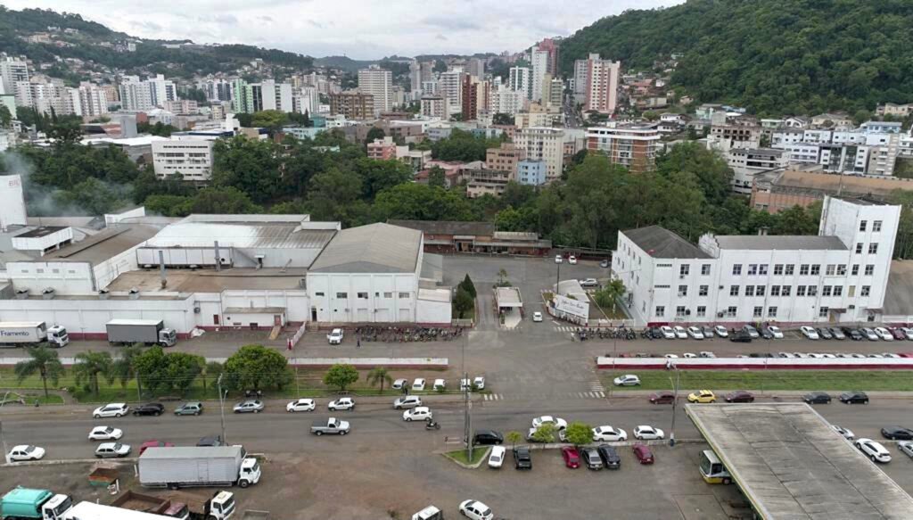 BRF REALIZA MUTIRÃO PARA CONTRATAÇÃO DE OPERADOR DE PRODUÇÃO EM HERVAL D'OESTE