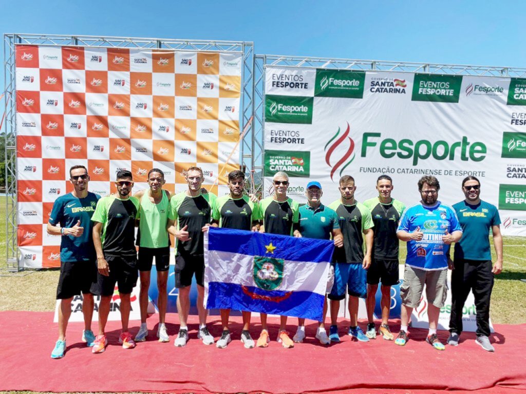  - Atletismo conquista medalha de ouro e também bate recorde de prova que já durava 31 anos.