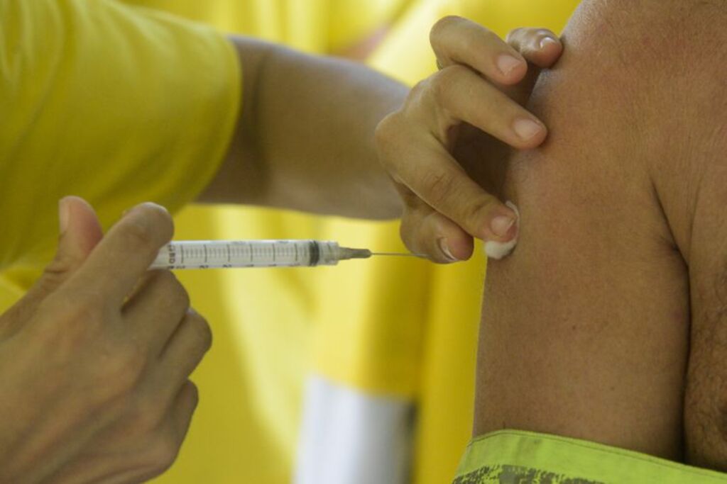 Ministério da Saúde libera vacina da gripe para a população a partir de segunda