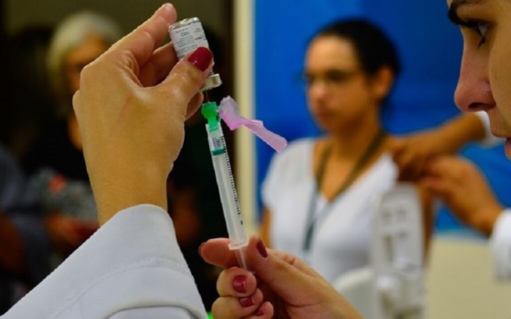 Última semana de vacinação contra a gripe no RS tem foco na imunização das crianças