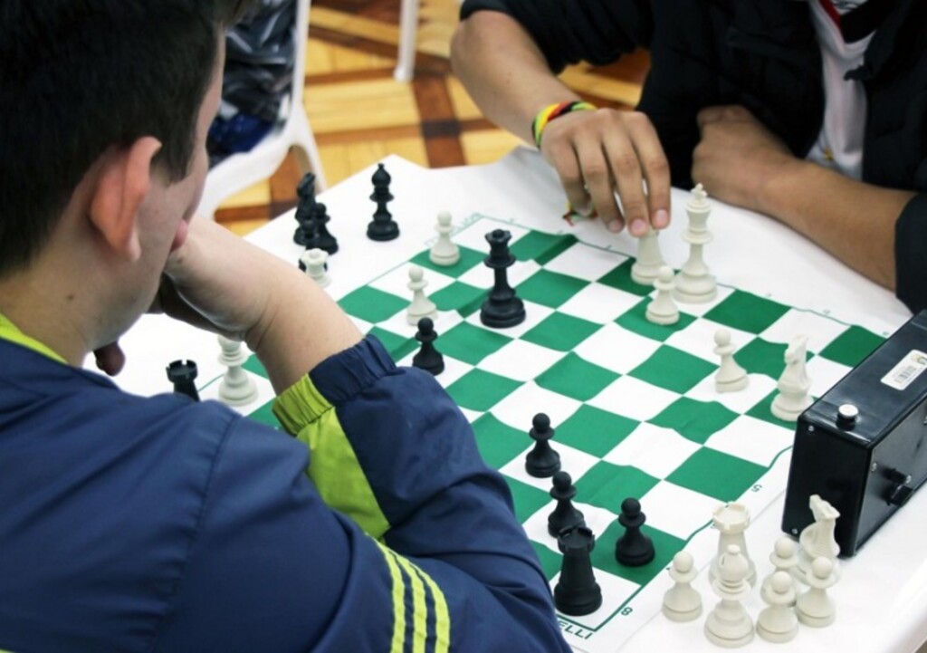 Final do 2º torneio de xadrez da Fase reúne jovens de todo o Estado