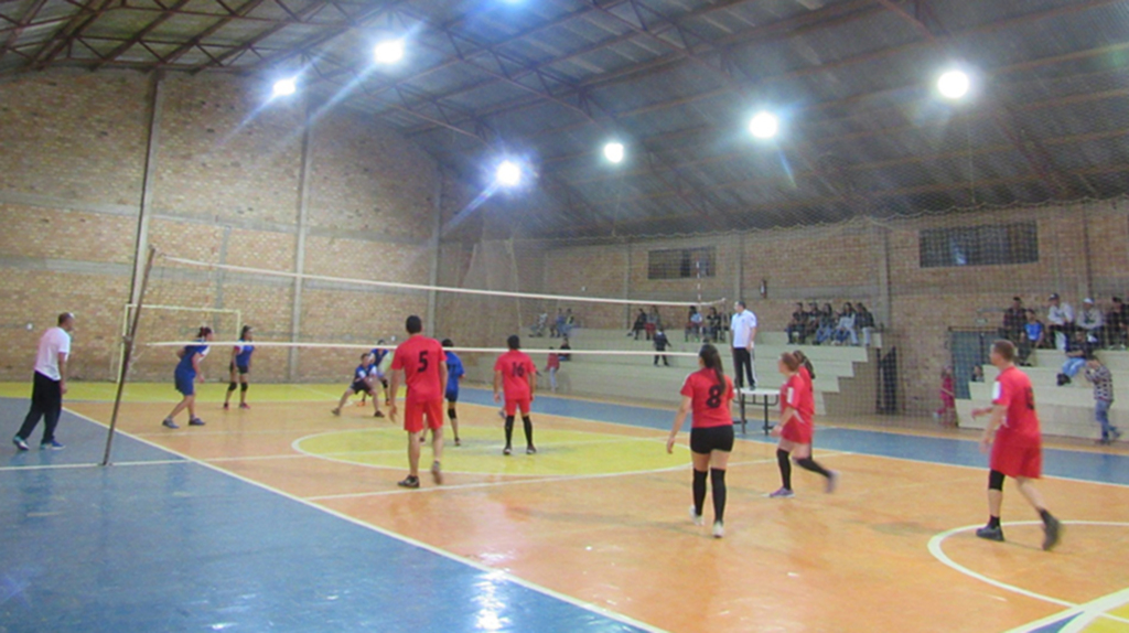 Inicia em Pinhal o 1º Campeonato Municipal de Voleibol