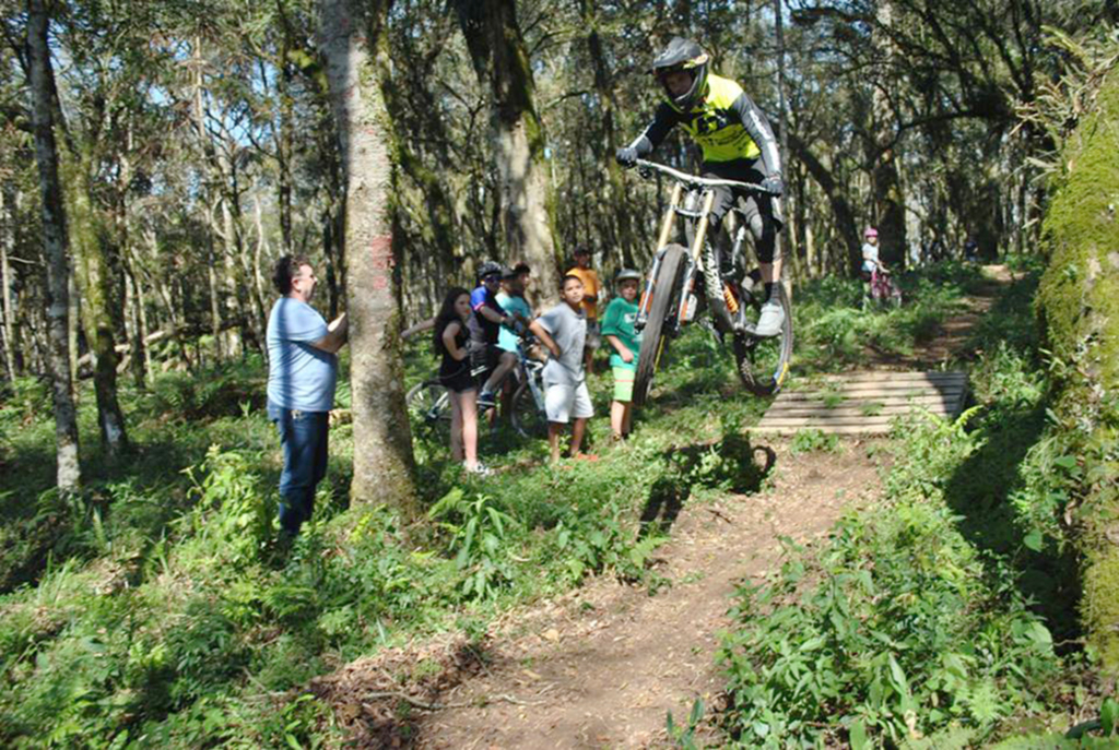 Multicampeão de Mountain Bike esteve  em Anita Garibaldi